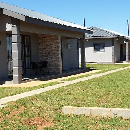 Nhlangano Enkhosi Guest Lodge מראה חיצוני תמונה